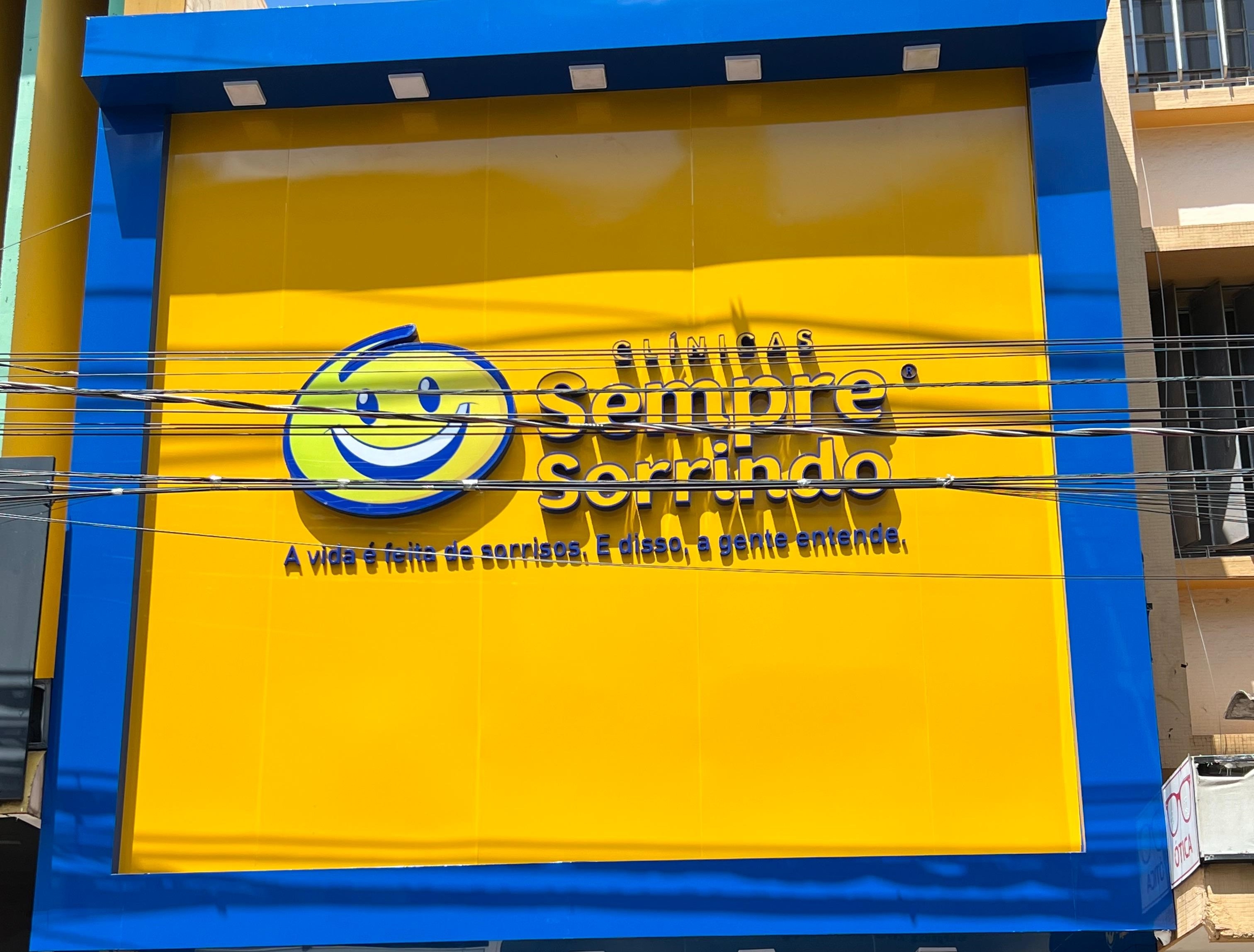Implantes dentários em Araraquara: tecnologia e estrutura moderna para transformar sorrisos
