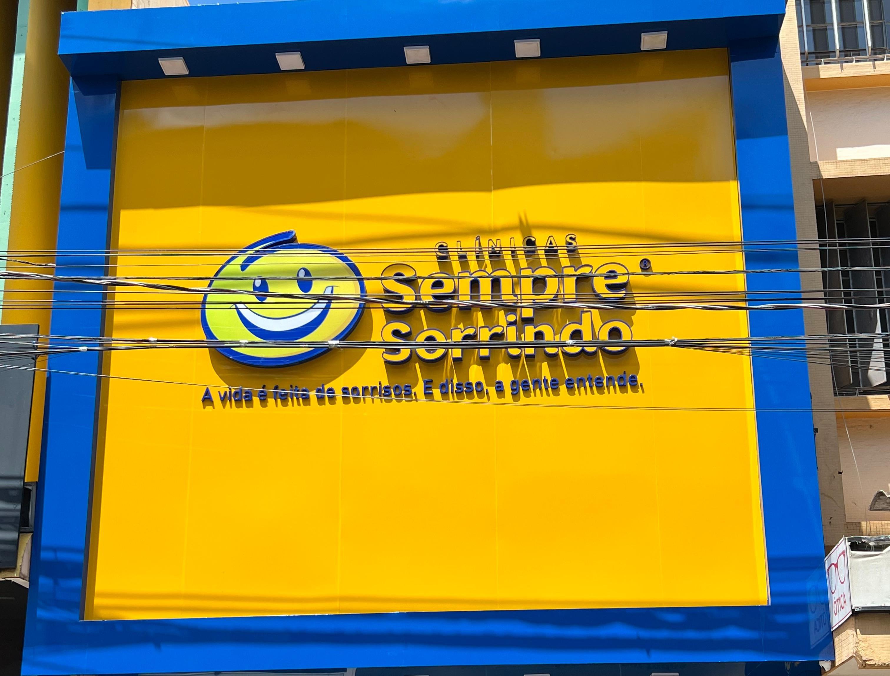 Implantes dentários em Araraquara: tecnologia e estrutura moderna para transformar sorrisos