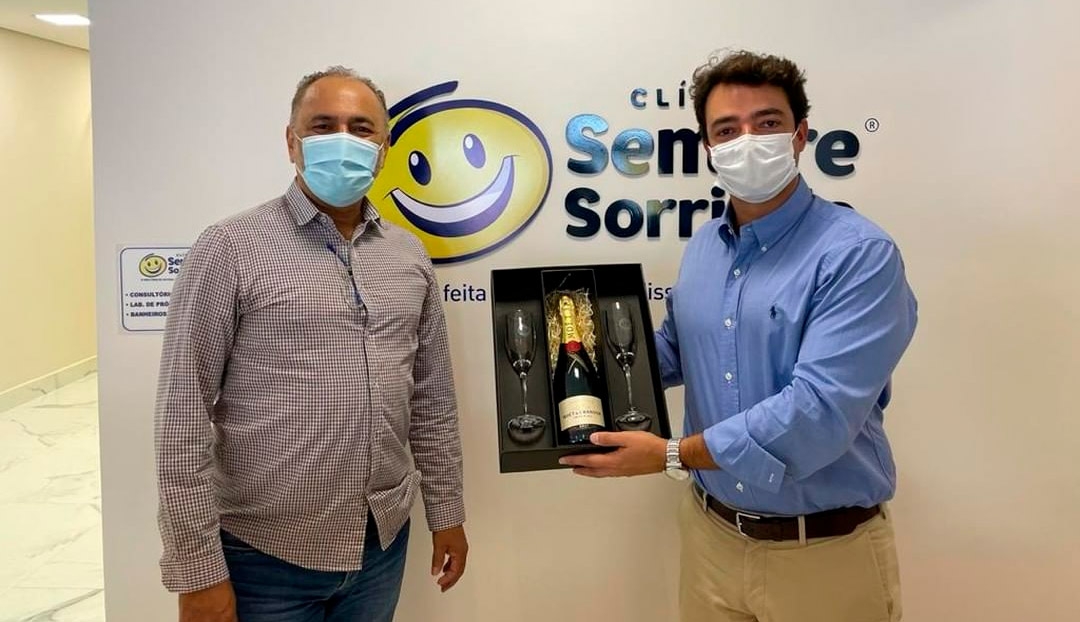 Sempre Sorrindo recebe a visita de Milton Farias